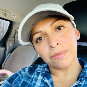 Meet your Posher, Lizanea